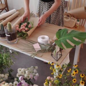 Vase Arrangements & Table Styling
